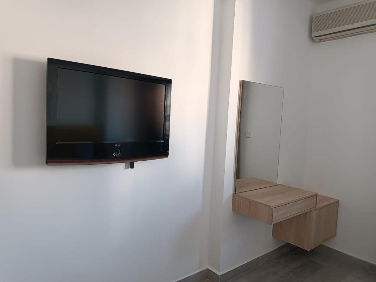 Central Apartment In The Heart Of Tangier Bagian luar foto
